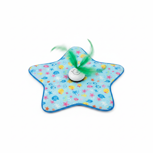 Star-shaped cat hunting blanket toy with fish pattern and spinning feather